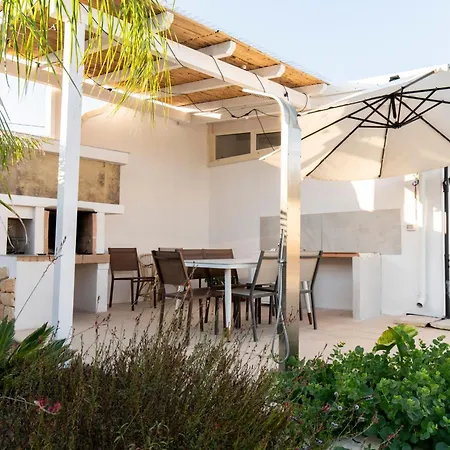 Art Pool Villa Torre Squillace